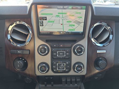 Used 2015 Ford F250 Lariat w/ Lariat Ultimate Package image 9