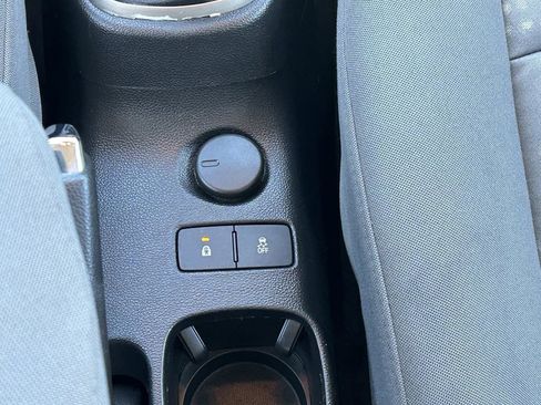 Used 2012 Chevrolet Sonic LS image 17