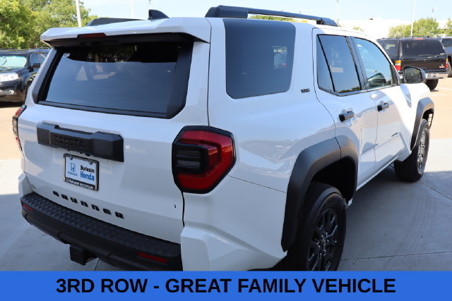 Used 2026 Toyota 4Runner SR5 AWD/4WD image 4