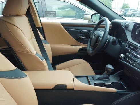 Certified 2025 Lexus ES 350 w/ Premium Package FWD image 10