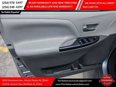 Used 2017 Toyota Sienna LE image 9