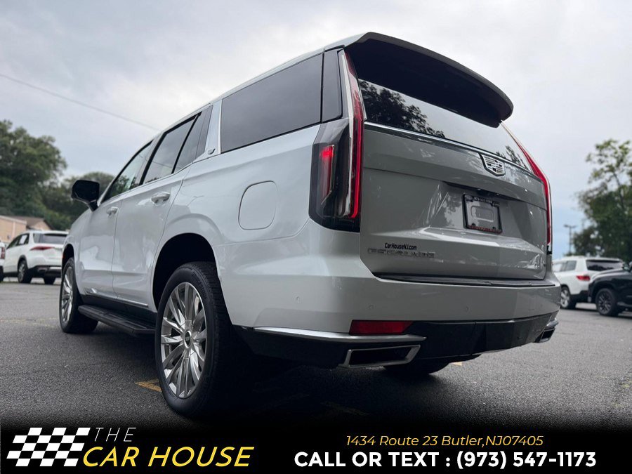 Used 2024 Cadillac Escalade Premium Luxury RWD image 4