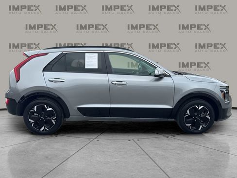 Used 2025 Kia Niro Wind w/ Wind Preserve Package FWD image 6