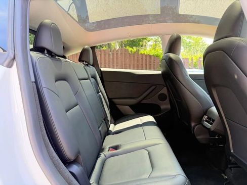 Used 2023 Tesla Model Y Long Range AWD/4WD image 24