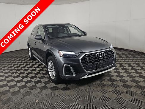 Used 2023 Audi Q5 2.0T Premium w/ Convenience Package AWD/4WD image 3