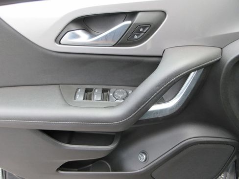 Used 2022 Chevrolet Blazer LT FWD image 21