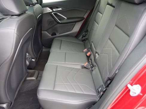 Used 2025 BMW X2 xDrive28i image 15