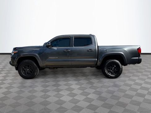 Used 2022 Toyota Tacoma SR5 w/ Technology Package AWD/4WD image 9