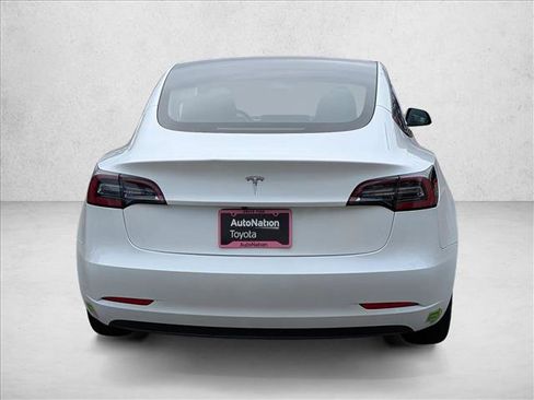Used 2023 Tesla Model 3 Standard Range image 7
