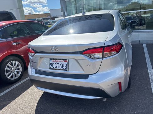 Used 2022 Toyota Corolla LE w/ LE Convenience Package image 10