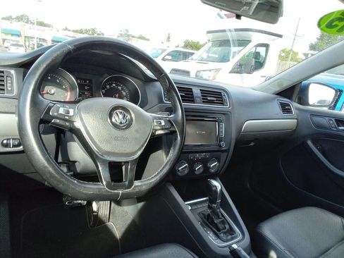 Used 2015 Volkswagen Jetta SE FWD image 14