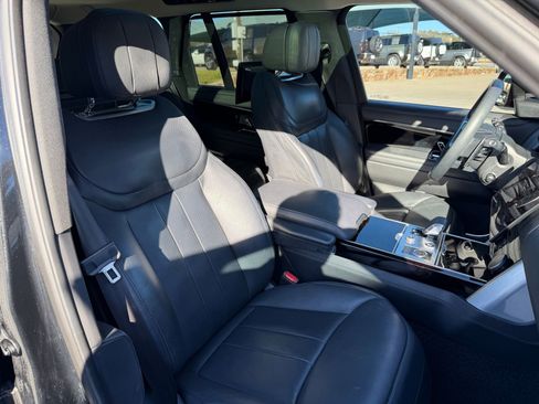 Certified 2023 Land Rover Range Rover Autobiography image 18