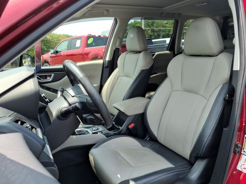 Used 2019 Subaru Forester Limited AWD/4WD image 12