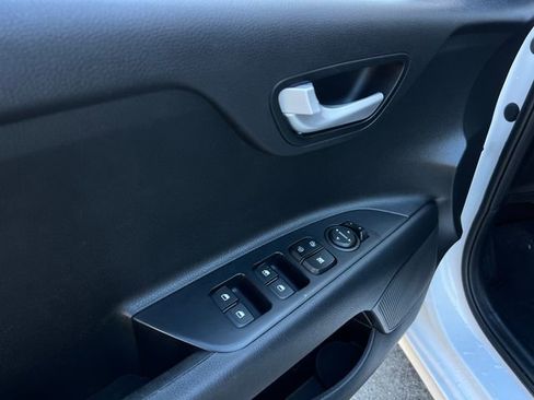 Used 2021 Kia Rio LX image 11