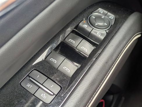 Used 2021 Cadillac Escalade Luxury image 21