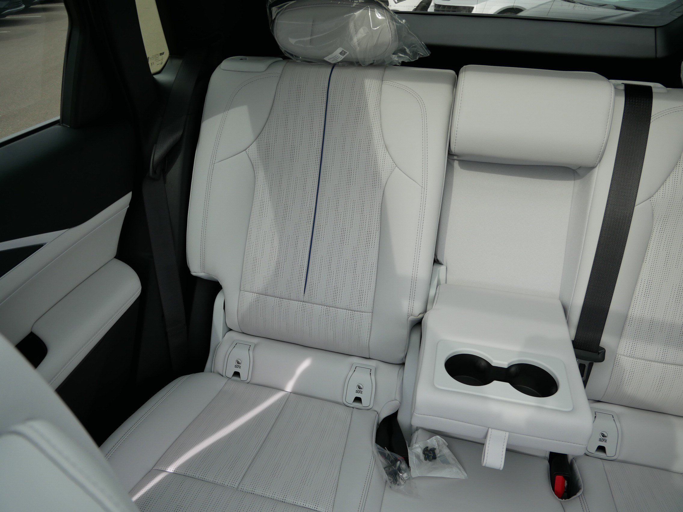 Used 2026 Cadillac Lyriq Sport w/ LPO, Floor Liner Package AWD/4WD image 12