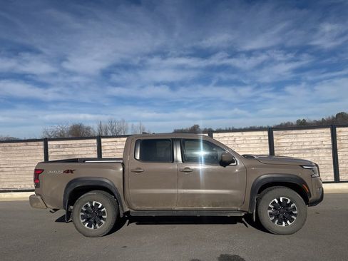 Used 2023 Nissan Frontier PRO-4X w/ Pro Convenience Package image 5