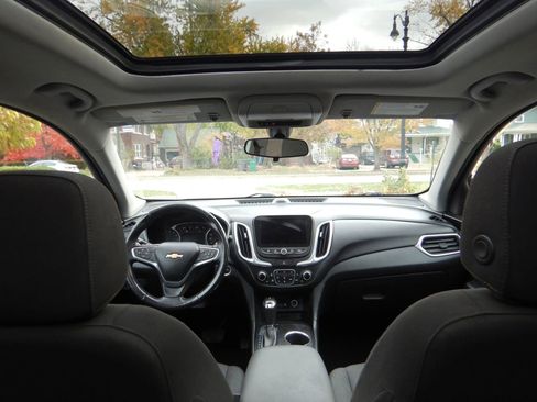Used 2019 Chevrolet Equinox LT w/ Sun & Navigation Package image 22