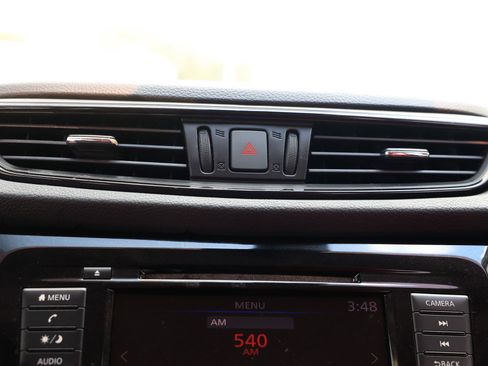 Used 2019 Nissan Rogue SV image 38