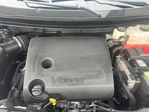 Used 2023 Chevrolet Traverse RS w/ LPO, Floor Liner Package AWD/4WD image 28