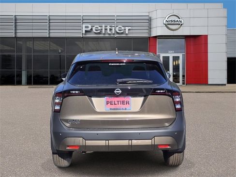 New 2025 Nissan Kicks SV w/ Illumination Package image 4