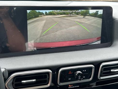 New 2026 Nissan Sentra SV w/ Floor Mat Package FWD image 33