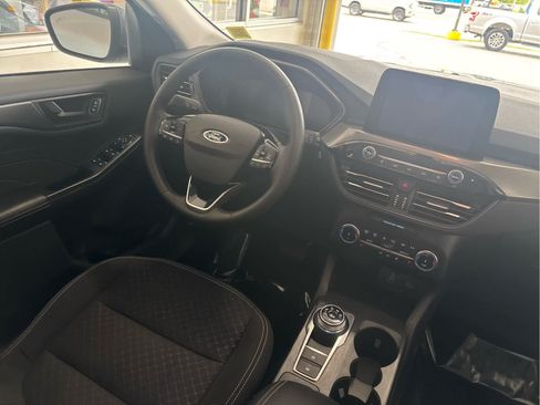 Certified 2024 Ford Escape Active AWD/4WD image 11