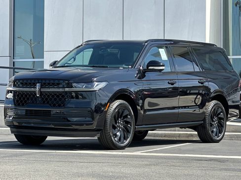 New 2027 Lincoln Navigator L Reserve w/ Jet Appearance Package AWD/4WD image 7
