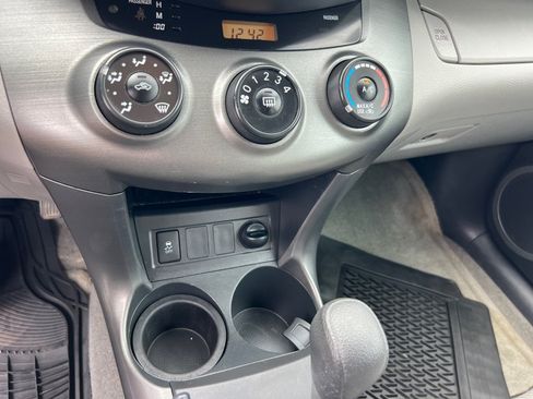 Used 2011 Toyota RAV4 2WD w/ Base L4 Extra Value Pkg image 29
