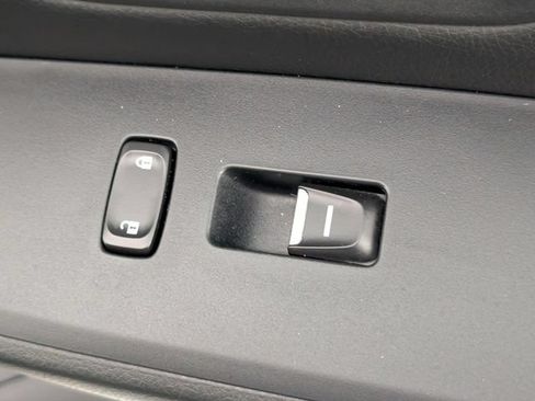 Used 2025 Honda Pilot EX-L image 35