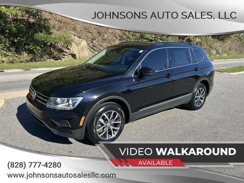 Used 2020 Volkswagen Tiguan SE w/ Panoramic Sunroof Package image 1