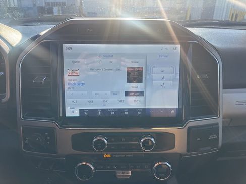 Used 2022 Ford F250 Lariat image 25