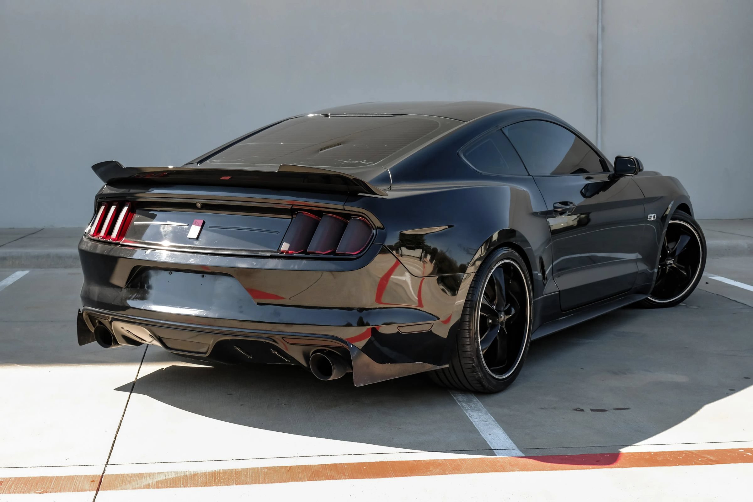 Used 2016 Ford Mustang GT RWD image 11