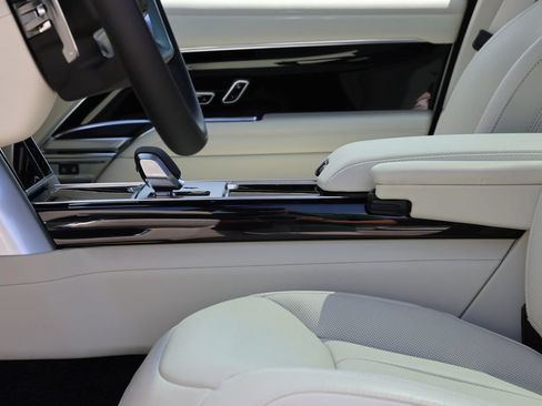 New 2026 Land Rover Range Rover SE AWD/4WD image 15