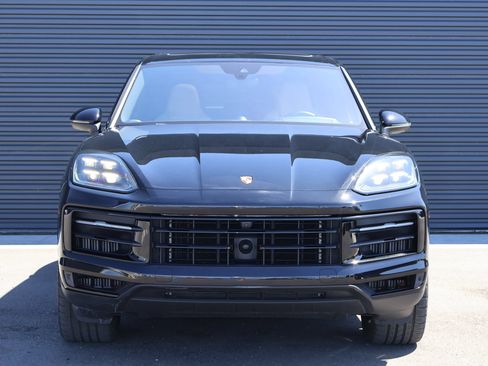 Certified 2024 Porsche Cayenne S AWD/4WD image 7