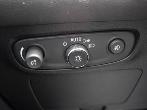 Used 2021 Buick Encore GX Select FWD image 21