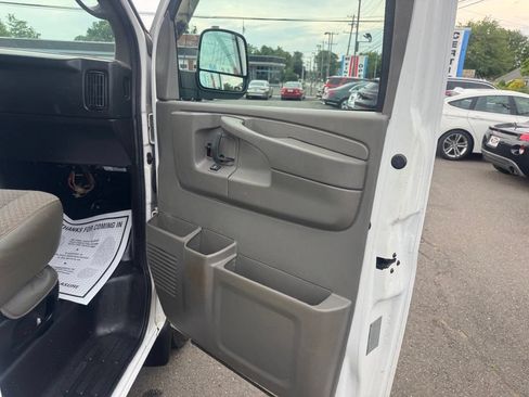 Used 2014 Chevrolet Express 1500 AWD image 24