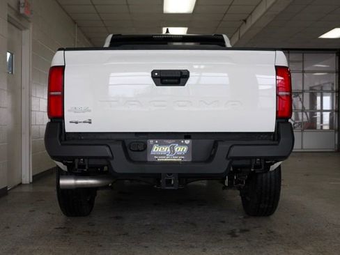 Used 2024 Toyota Tacoma SR image 4
