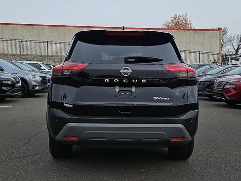 Certified 2023 Nissan Rogue SV image 5