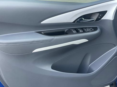 Used 2020 Chevrolet Bolt LT image 22