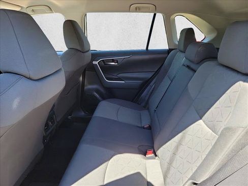 Used 2021 Toyota RAV4 XLE FWD image 11