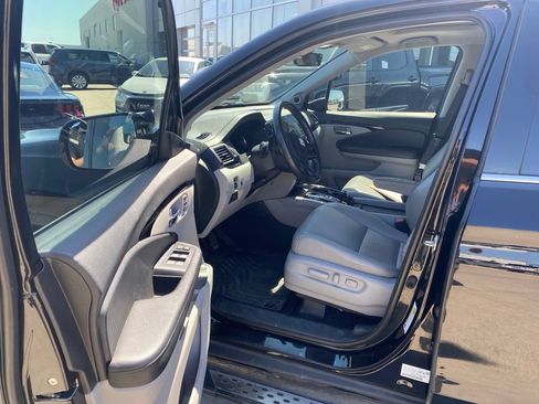 Used 2019 Honda Pilot Touring image 13