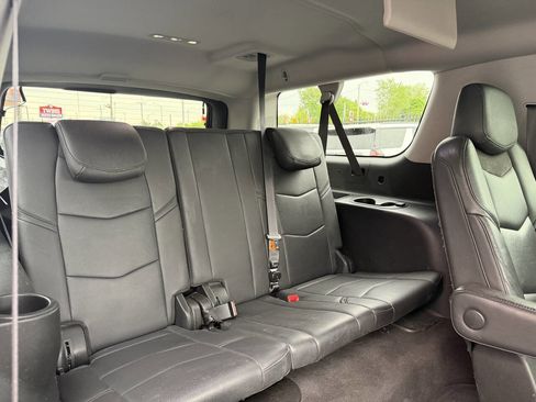 Used 2020 Cadillac Escalade ESV Premium Luxury w/ Escalade Sport Edition AWD/4WD image 25