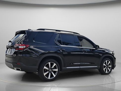 Certified 2024 Honda Pilot Elite image 7
