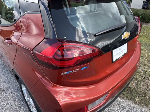 Used 2021 Chevrolet Bolt LT image 11