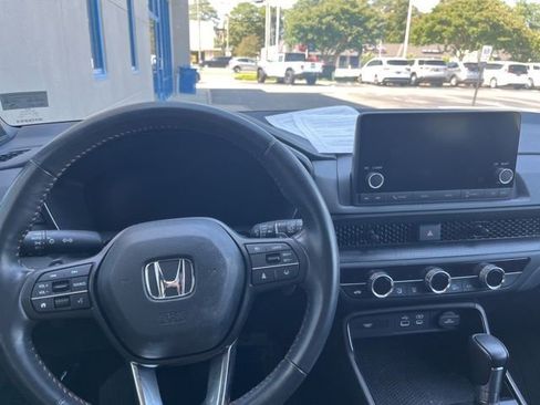 Used 2023 Honda CR-V Sport image 4