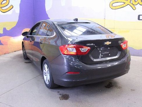 Used 2016 Chevrolet Cruze LT image 6