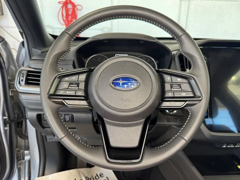 Used 2025 Subaru Forester Premium AWD/4WD image 15