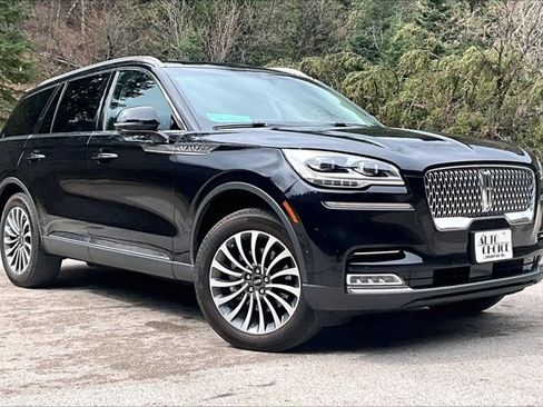 Used 2022 Lincoln Aviator Reserve w/ Equipment Group 201A AWD/4WD image 3