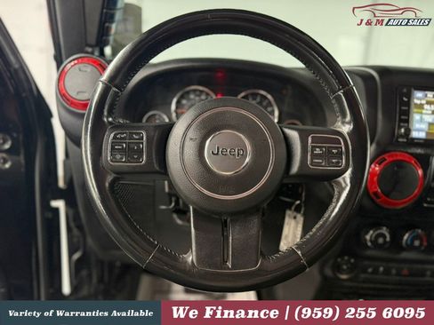 Used 2015 Jeep Wrangler Unlimited Sahara w/ Connectivity Group AWD/4WD image 19